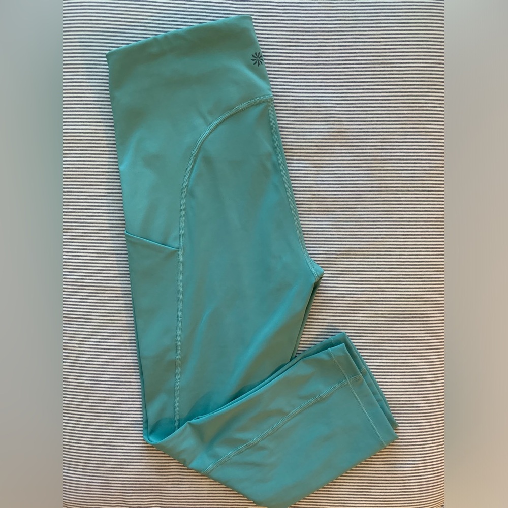 Athleta Ultimate Stash Pocket Capri M